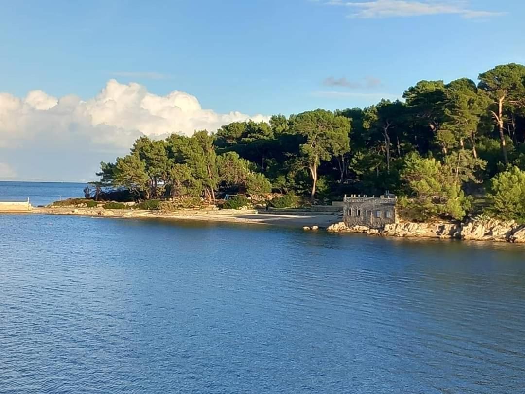Apartment Nada Veli Losinj Exterior photo