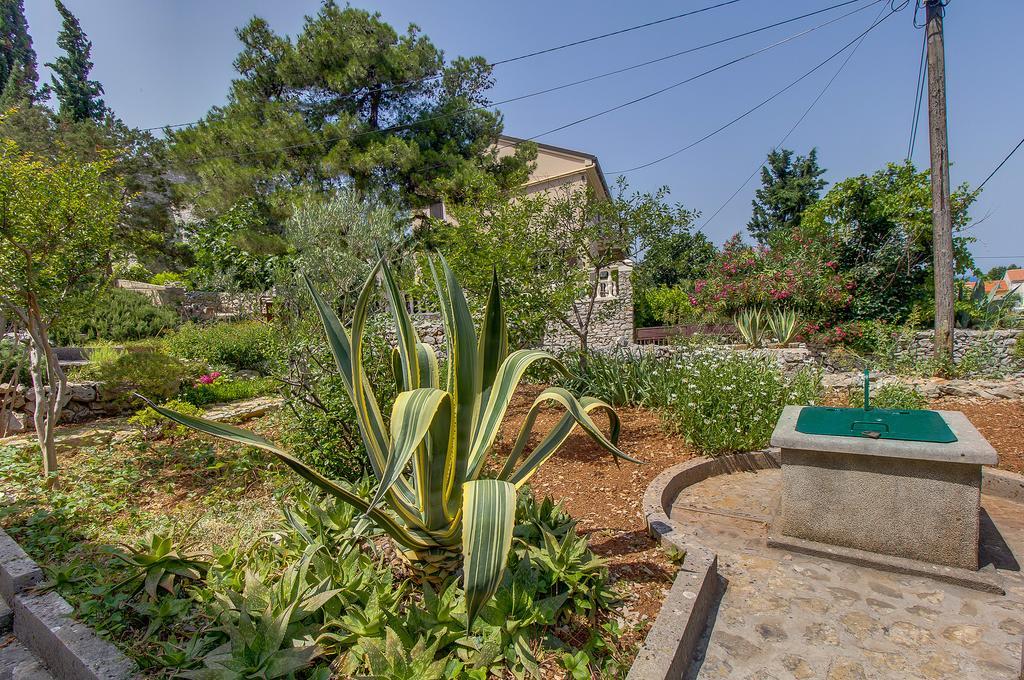 Apartment Nada Veli Losinj Exterior photo