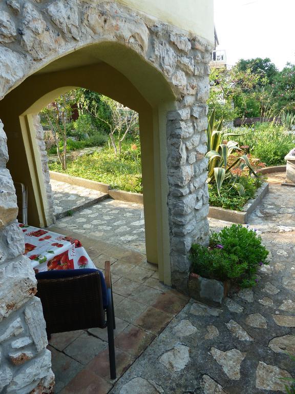Apartment Nada Veli Losinj Exterior photo