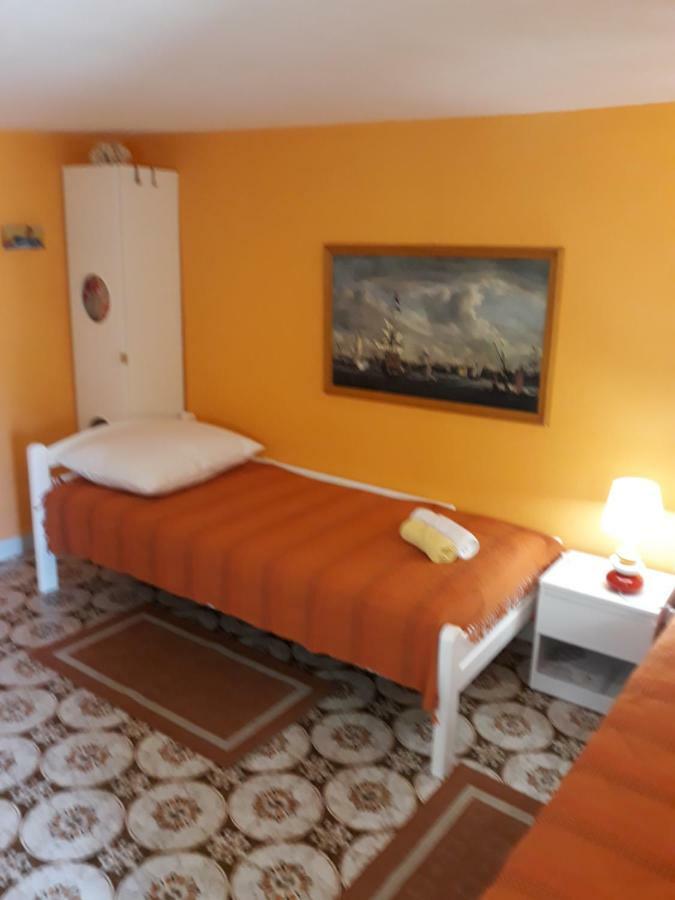 Apartment Nada Veli Losinj Exterior photo